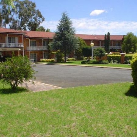 קונאבאראבן Coachmans Rest Motor Lodge מראה חיצוני תמונה