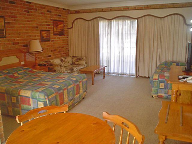 קונאבאראבן Coachmans Rest Motor Lodge חדר תמונה